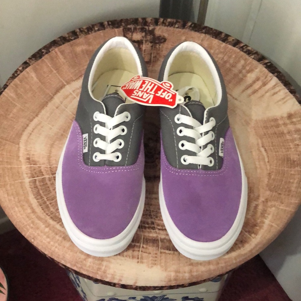 New Authentic Vans Woman’s Shoe